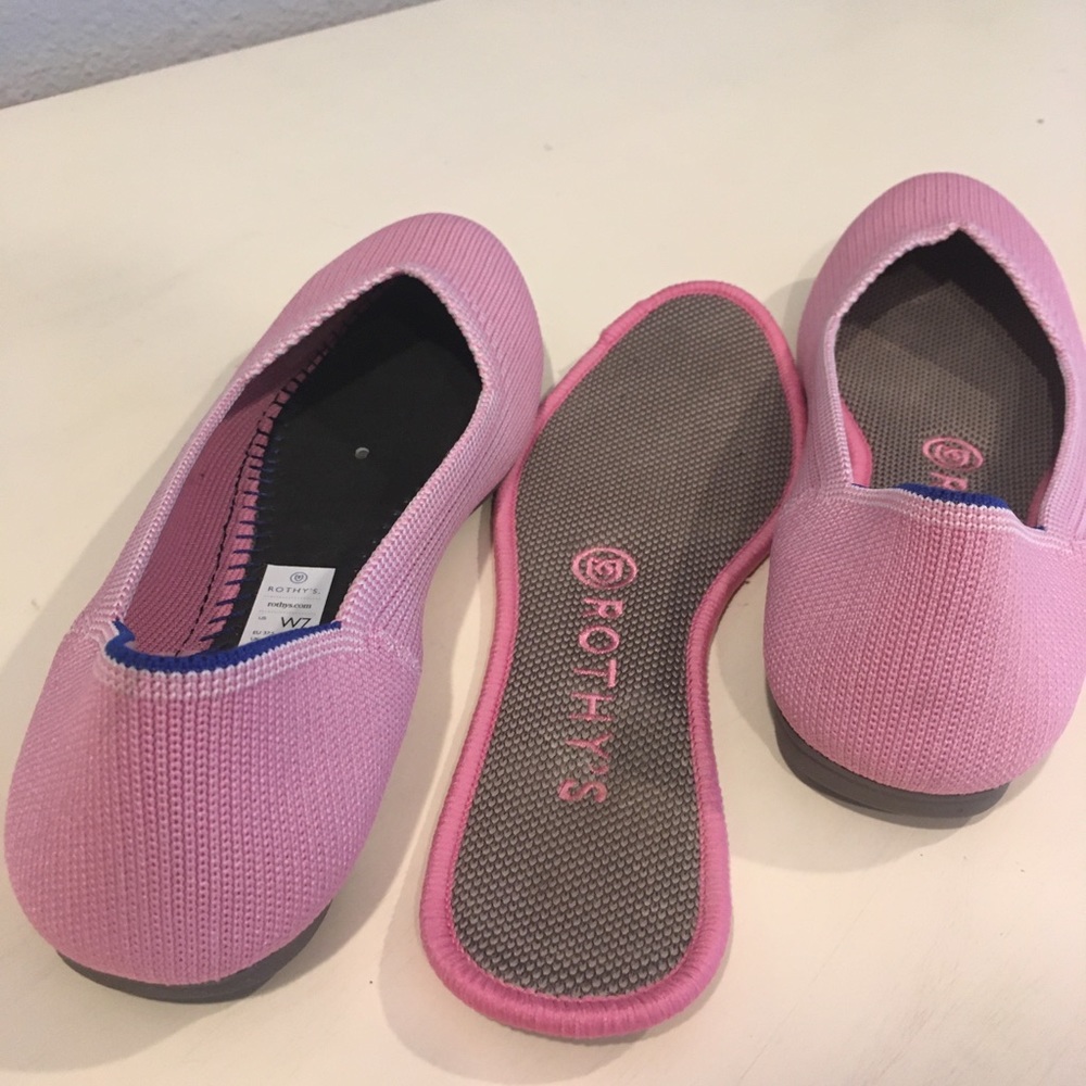 Pink flats Rothy’s